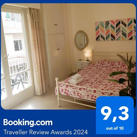 Next To Metro! Bright Apartment With Fully Equipped Kitchen Athena Bagian luar foto